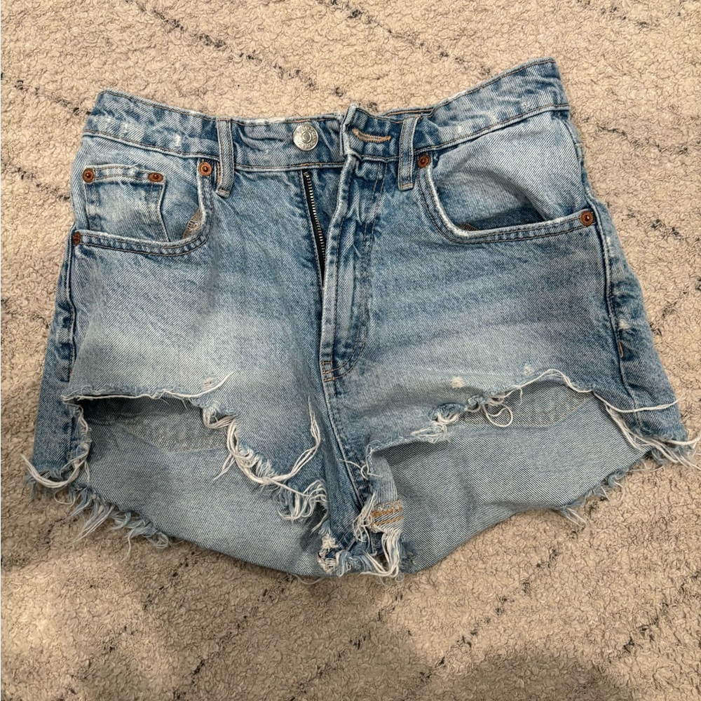 Zara denim shorts size 24
